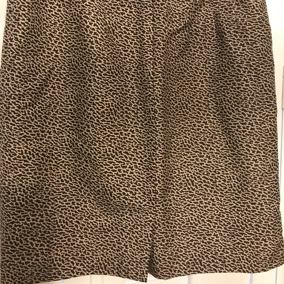 Loft - printed lined skirt, size 4 - Picture 4 of 5